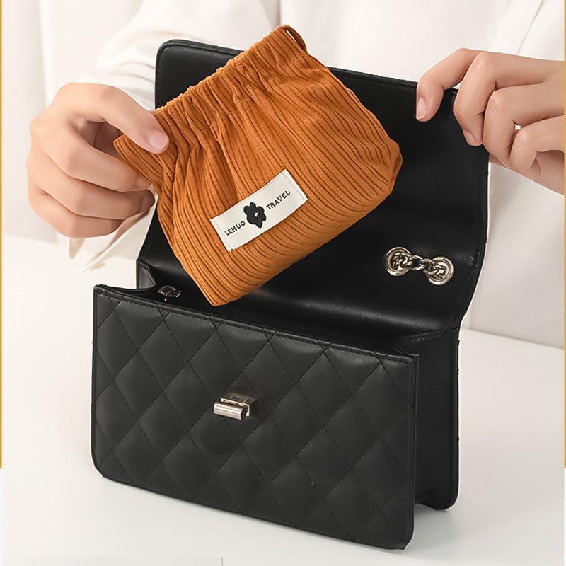 👝Automaattisesti sulkeutuva magneettinen minikantolaukku✨